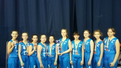 Поздравляем команду девушек по баскетболу ГБОУ СОШ №10 